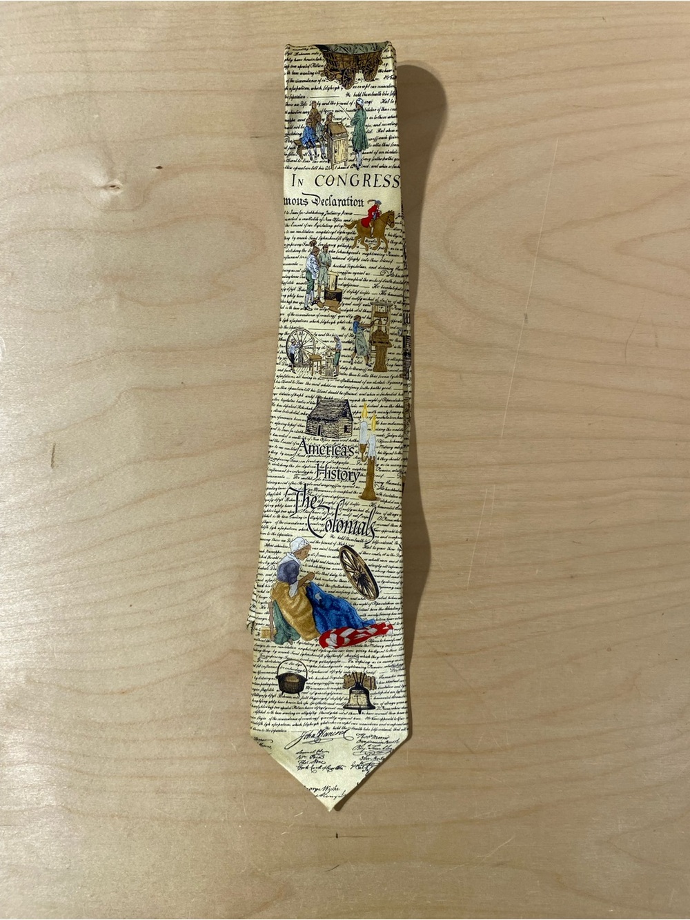 Museum Artifacts Colonial History Ivory Patterned Men's Tie (V)